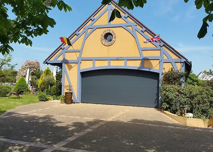 D'hotes La Breachere Bed & Breakfast